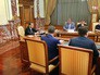Дмитрий Медведев на совещании с членами правительства Дмитрий Медведев на совещании с членами правительства