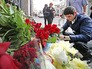 Цветы у посольства Узбекистана в Москве в связи с кончиной президента республики Ислама Каримова Цветы у посольства Узбекистана в Москве в связи с кончиной президента республики Ислама Каримова