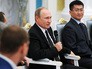 Президент РФ Владимир Путин во время встречи в Кремле с депутатами фракции "Единая Россия" Президент РФ Владимир Путин во время встречи в Кремле с депутатами фракции "Единая Россия"