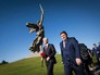 Мэр Москвы Сергей Собянин и губернатор Волгоградской области Андрей Бочаров возле скульптуры "Родина-мать зовёт!" в Волгограде Мэр Москвы Сергей Собянин и губернатор Волгоградской области Андрей Бочаров возле скульптуры "Родина-мать зовёт!" в Волгограде