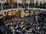 Люди стоят в очереди в торговом центре ГУМ во время старта продаж новых смартфонов iPhone 7 и iPhone 7 Plus Люди стоят в очереди в торговом центре ГУМ во время старта продаж новых смартфонов iPhone 7 и iPhone 7 Plus