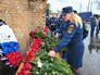Возложение цветов к складу на ул. Амурская, где при тушении погибли восемь пожарных Возложение цветов к складу на ул. Амурская, где при тушении погибли восемь пожарных