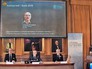 Лауреат Нобелевской премии по физике 2016 года F. Duncan M. Haldane Лауреат Нобелевской премии по физике 2016 года F. Duncan M. Haldane