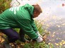 Сотрудники Центра реабилитации Департамента природопользования Москвы выпускают животных Сотрудники Центра реабилитации Департамента природопользования Москвы выпускают животных
