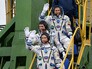 Члены основного экипажа 49/50-й экспедиции на МКС космонавт Роскосмоса Андрей Борисенко, астронавт НАСА Шейн Кимброу и космонавт Роскосмоса Сергей Рыжиков (сверху вниз) Члены основного экипажа 49/50-й экспедиции на МКС космонавт Роскосмоса Андрей Борисенко, астронавт НАСА Шейн Кимброу и космонавт Роскосмоса Сергей Рыжиков (сверху вниз)