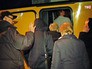 Пассажиры нелегального автобуса Пассажиры нелегального автобуса