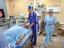 Хирурги проводят обследование Хирурги проводят обследование