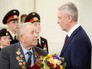 Сергей Собянин награждает ветеранов Сергей Собянин награждает ветеранов
