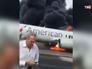 Горящий самолет авиакомпании American Airlines Горящий самолет авиакомпании American Airlines