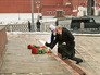 Президент России Владимир Путин и Патриарх Московский и всея Руси Кирилл возлогают цветы к памятнику Минину и Пожарскому Президент России Владимир Путин и Патриарх Московский и всея Руси Кирилл возлогают цветы к памятнику Минину и Пожарскому