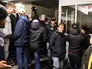 Украинские радикалы захватили отделение полиции Украинские радикалы захватили отделение полиции