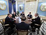Президент РФ Владимир Путин и владелец и президент французской группы компаний Moёt Hennessy Louis Vuitton (LVMH) Бернар Арно (справа) во время встречи Президент РФ Владимир Путин и владелец и президент французской группы компаний Moёt Hennessy Louis Vuitton (LVMH) Бернар Арно (справа) во время встречи