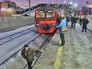 Пассажиры нарушают правила на ж/д переездах Пассажиры нарушают правила на ж/д переездах