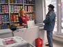 Сотрудники МЧС проверяют магазин по продажа пиротехники Сотрудники МЧС проверяют магазин по продажа пиротехники