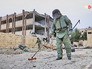 Саперы разминируют улицы Алеппо в Сирии Саперы разминируют улицы Алеппо в Сирии