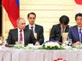 Президент РФ Владимир Путин и премьер-министр Японии Синдзо Абэ Президент РФ Владимир Путин и премьер-министр Японии Синдзо Абэ
