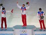 Максим Вылегжанин - серебряная медаль, Александр Легков - золотая медаль, Илья Черноусов - бронзовая медаль (слева направо) Максим Вылегжанин - серебряная медаль, Александр Легков - золотая медаль, Илья Черноусов - бронзовая медаль (слева направо)