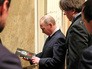 Владимир Путин на встрече со съёмочной группой фильма "Викинг" Владимир Путин на встрече со съёмочной группой фильма "Викинг"