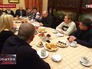 Владимир Путин во время беседы с рыбаками после Рождественского богослужения в Свято-Юрьевом монастыре в Новгородской области Владимир Путин во время беседы с рыбаками после Рождественского богослужения в Свято-Юрьевом монастыре в Новгородской области