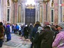 Православные верующие в Исаакиевском соборе Православные верующие в Исаакиевском соборе