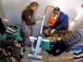 Ветеринары спасают раненого амурского тигренка Ветеринары спасают раненого амурского тигренка