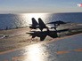 Посадка палубного истребителя Су-33 на авианосец "Адмирал Кузнецов" Посадка палубного истребителя Су-33 на авианосец "Адмирал Кузнецов"