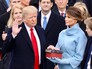 Дональд Трамп во время присяги на президентский пост США Дональд Трамп во время присяги на президентский пост США