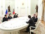 Владимир Путин на встрече с новыми акционерами "Роснефти" Владимир Путин на встрече с новыми акционерами "Роснефти"