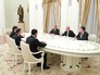 Владимир Путин на встрече с новыми акционерами "Роснефти" Владимир Путин на встрече с новыми акционерами "Роснефти"