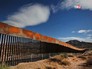 Стена на границе Мексики и США Стена на границе Мексики и США