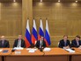Дмитрий Медведев проводит совещание о развитии производственных мощностей организаций Дмитрий Медведев проводит совещание о развитии производственных мощностей организаций