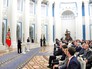 Президент Владимир Путин во время церемонии награждения Президент Владимир Путин во время церемонии награждения