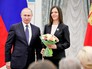 Президент Владимир Путин награждает молодых ученых Президент Владимир Путин награждает молодых ученых