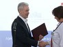 Сергей Собянин вручает награды врачам Сергей Собянин вручает награды врачам