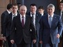 Президент России Владимир Путин и президент Киргизии Алмазбек Атамбаев Президент России Владимир Путин и президент Киргизии Алмазбек Атамбаев