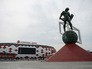 Скульптурная фигура гладиатора у стадиона "Спартак" в Москве Скульптурная фигура гладиатора у стадиона "Спартак" в Москве