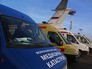Кареты скорой помощи в аэропорту, куда самолетом Ил-76 МЧС России доставили тяжелобольных детей из Донецка Кареты скорой помощи в аэропорту, куда самолетом Ил-76 МЧС России доставили тяжелобольных детей из Донецка