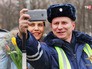 Сотрудники полиции поздравляют женщин с 8 Марта Сотрудники полиции поздравляют женщин с 8 Марта
