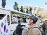Полиция Южной Кореи препядствует уличным беспорядкам Полиция Южной Кореи препядствует уличным беспорядкам