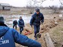 Спасатели МЧС работают в зоне паводка Спасатели МЧС работают в зоне паводка