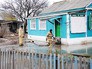 Спасатели МЧС работают в зоне паводка Спасатели МЧС работают в зоне паводка