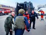 Экстренные службы Украины эвакуируют пострадавших из зоны взрыва боеприпасов под Харьковым Экстренные службы Украины эвакуируют пострадавших из зоны взрыва боеприпасов под Харьковым