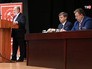 Лидер КПРФ Геннадий Зюганов выступает на съезде партии Лидер КПРФ Геннадий Зюганов выступает на съезде партии