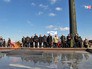 Выпускники-нахимовцы возлагают цветы Выпускники-нахимовцы возлагают цветы