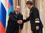 Министр транспорта России Максим Соколов награждает нагрудным знаком "Почетный работник транспорта России" Александра Каверина Министр транспорта России Максим Соколов награждает нагрудным знаком "Почетный работник транспорта России" Александра Каверина