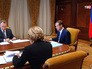 Дмитрий Медведев на совещании с вице-премьерами Дмитрий Медведев на совещании с вице-премьерами