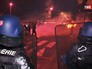 Полиция Франции препядствует уличным беспорядкам Полиция Франции препядствует уличным беспорядкам