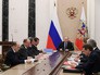 Президент России Владимир Путин проводит совещание с постоянными членами Совета безопасности Президент России Владимир Путин проводит совещание с постоянными членами Совета безопасности