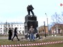 Вандалы разрушили памятник Пушкину в Орехово-Зуеве Вандалы разрушили памятник Пушкину в Орехово-Зуеве