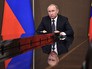 Президент России Владимир Путин во время видеоконференции по вопросам ликвидации последствий природных пожаров Президент России Владимир Путин во время видеоконференции по вопросам ликвидации последствий природных пожаров